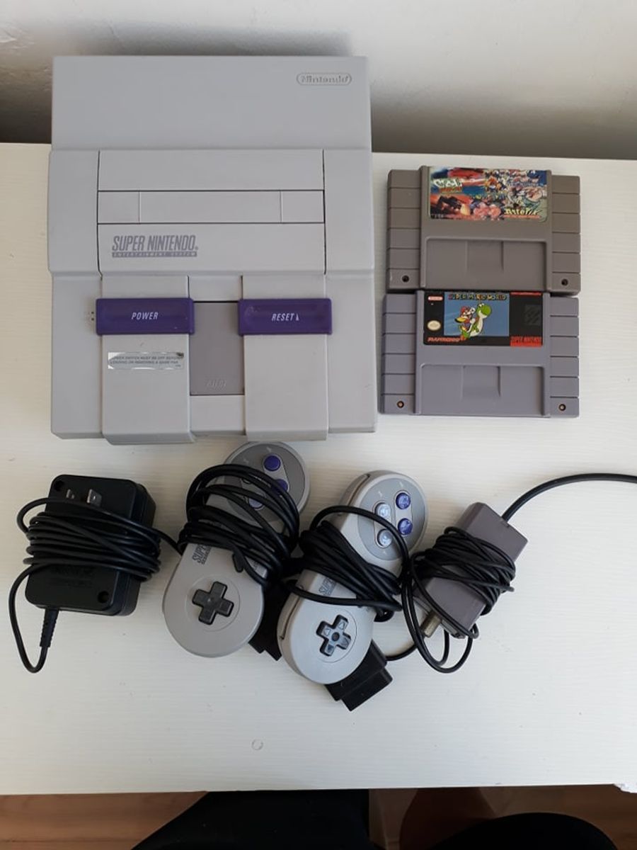 Super Nintendo Retrô Original Completo Duas Fitas Console de Videogame Nintendo Usado