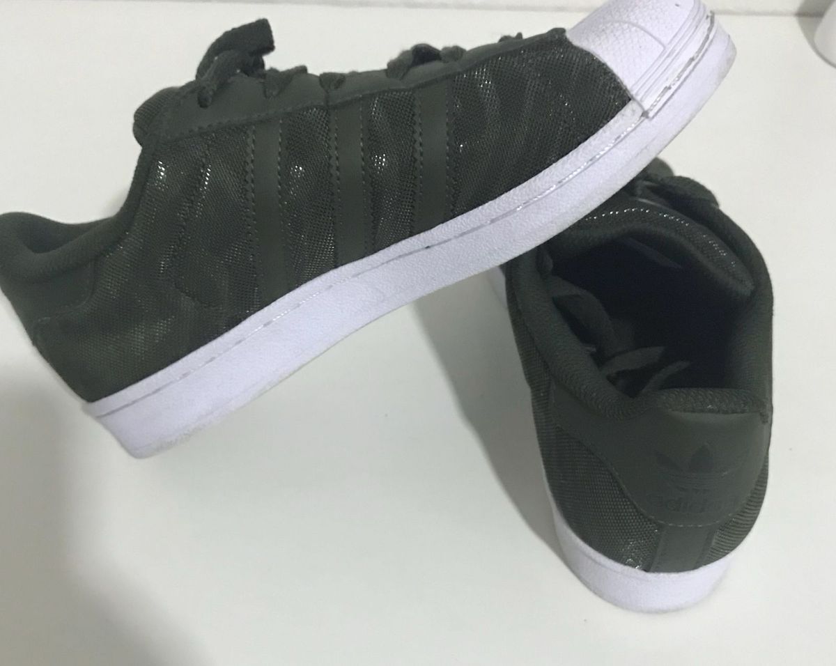 tenis adidas feminino verde militar