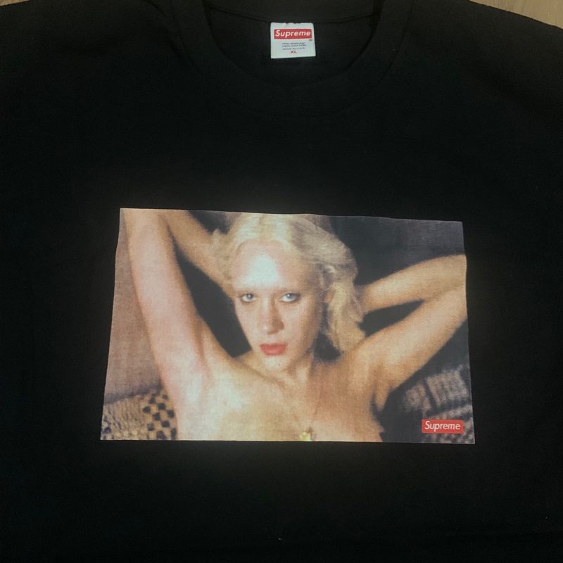 Supreme Gummo Dot Tee Black | Camiseta Masculina Supreme Nunca