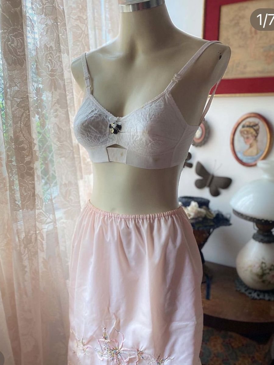 Sutiã Vintage Bullet Bra Anos 50 Sem Estrutura Lingerie Feminina Mourisco Nunca Usado 73478682 