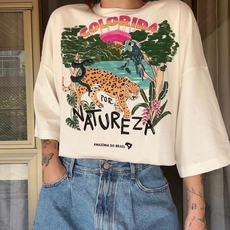 T-shirt Cropped Estampada com Regulador