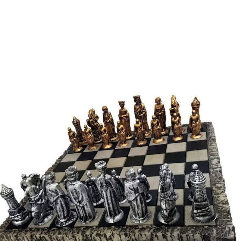 Xadrez de ouro no tabuleiro de xadrez gerado por ia