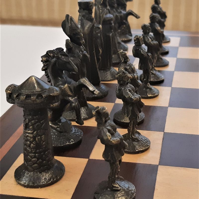 Tabuleiro Xadrez Luxo 40 X 40cm com Gavetas - Peças em Bronze Maciço, Jogo  de Tabuleiro Nunca Usado 49484371