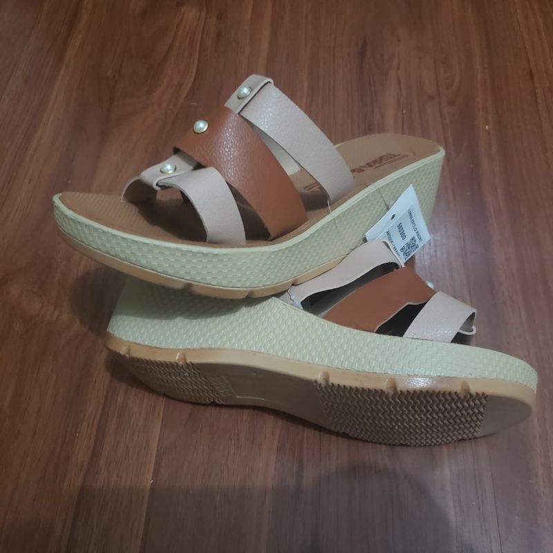 Sandalias e hot sale tamancos anabela