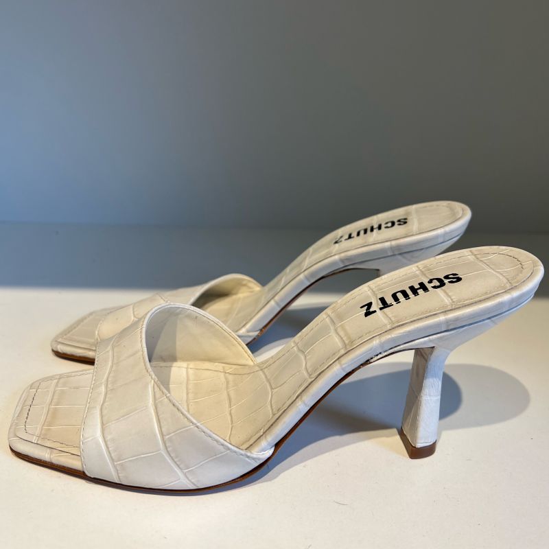 Tamanco Branco Sch tz em Couro Sand lia Feminina Schutz Nunca