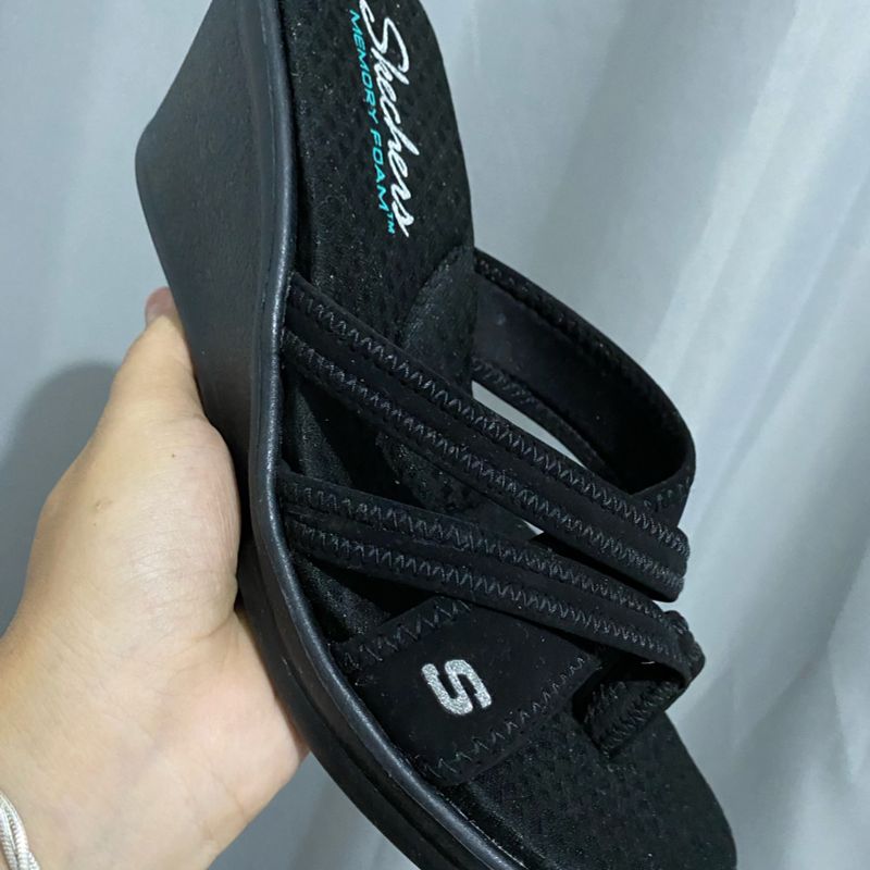 Sandalias skechers memory foam hot sale