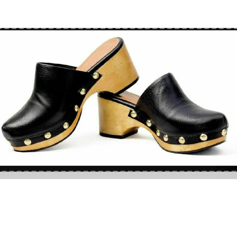 Tamanco Mule Clog Salto Madeira em Sapato Feminino