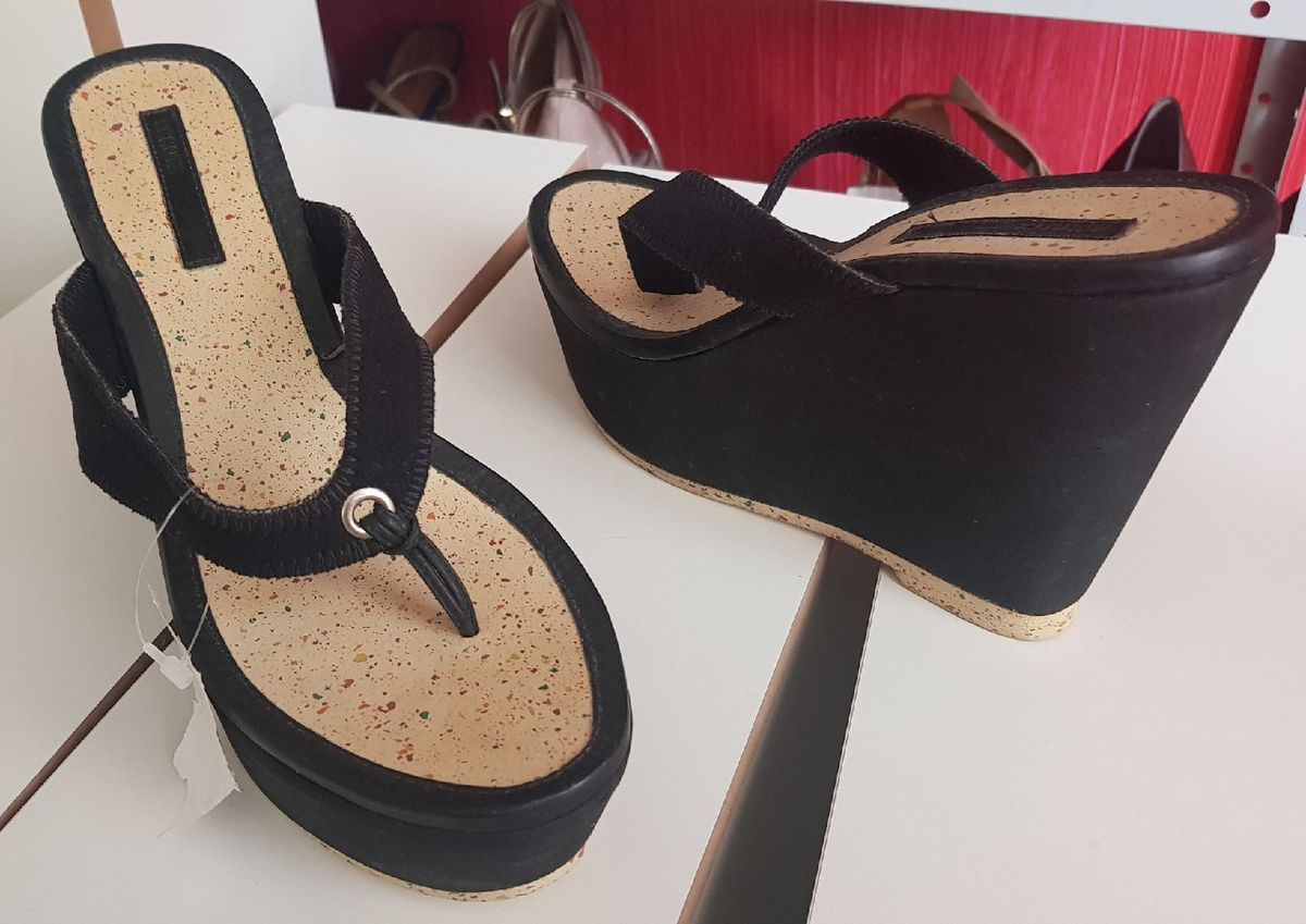 chinelos de salto anabela