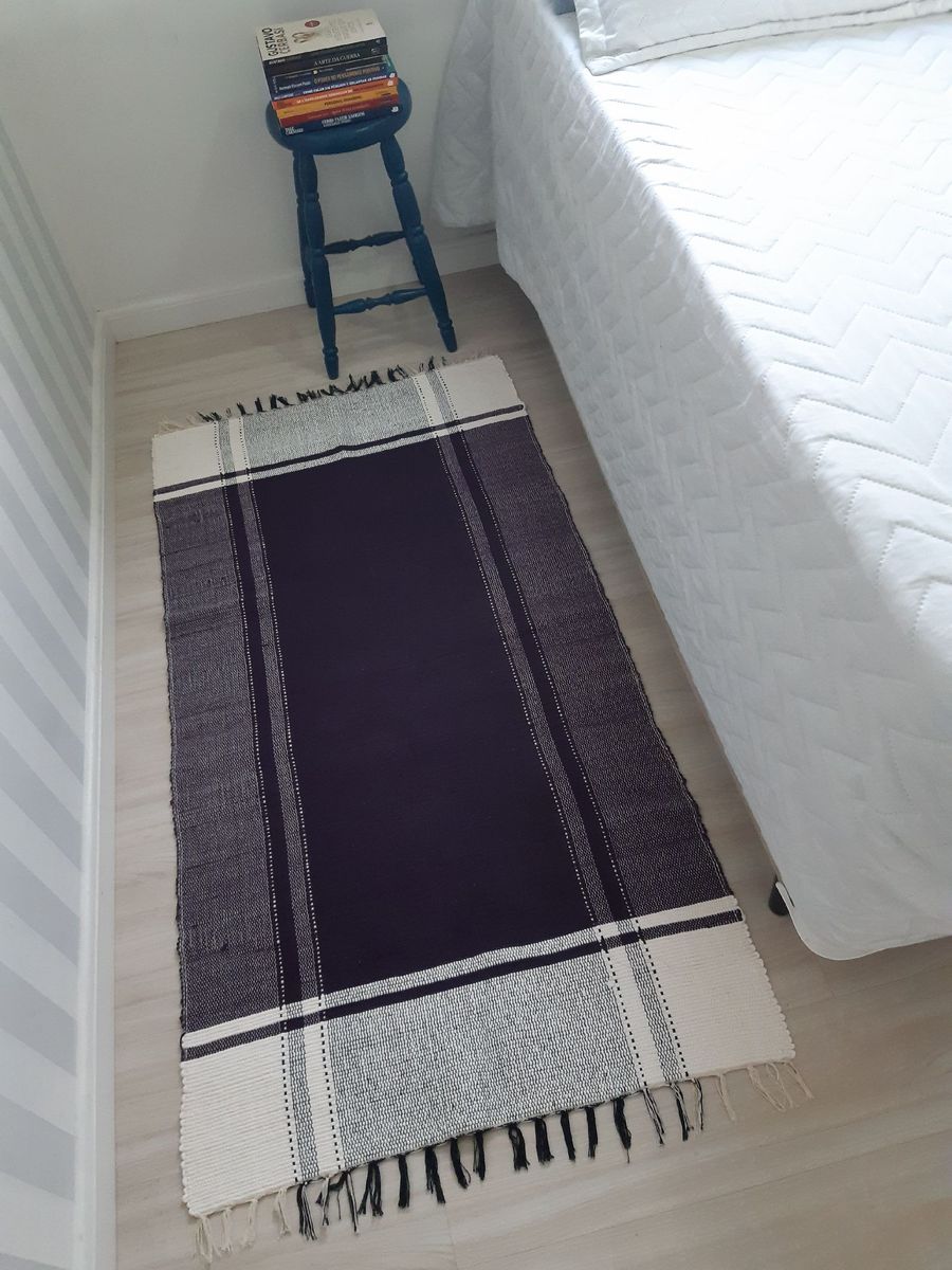 Tapete Beira Cama Artesanal 75x150cm - Estampa Bico | Item de Decoração