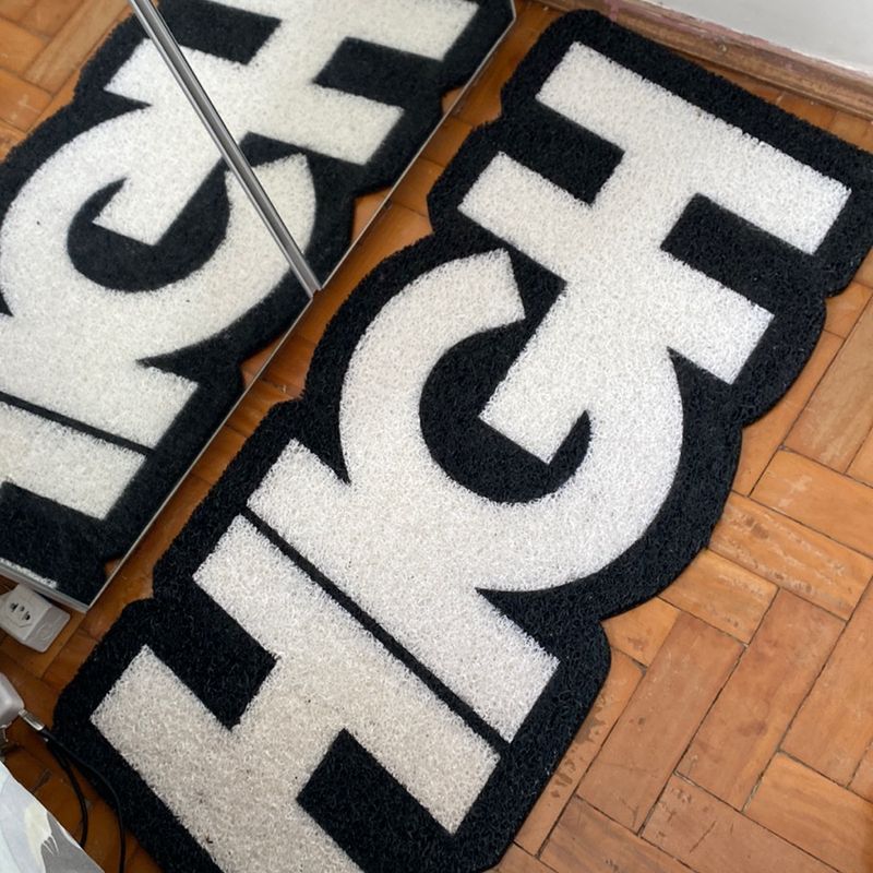 Tapete High Logo Carpet