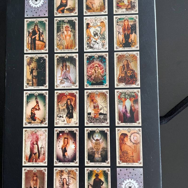 Tarot Infinity Of Stars - Rosa Chá - Completo | Rosa Chá Usado