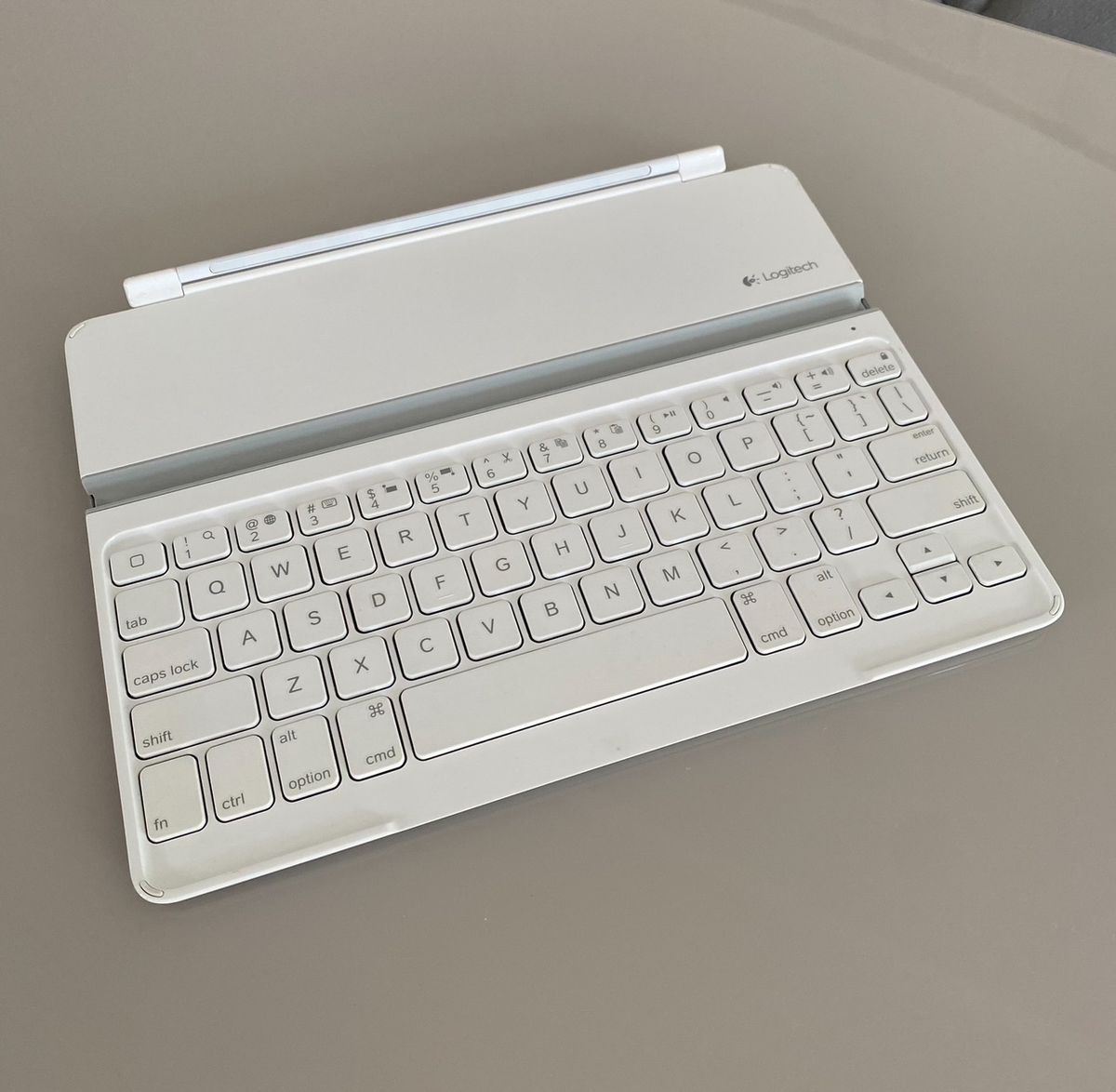 Teclado Bluetooth Logitech | Mouse p/ Computador Longitech Usado ...