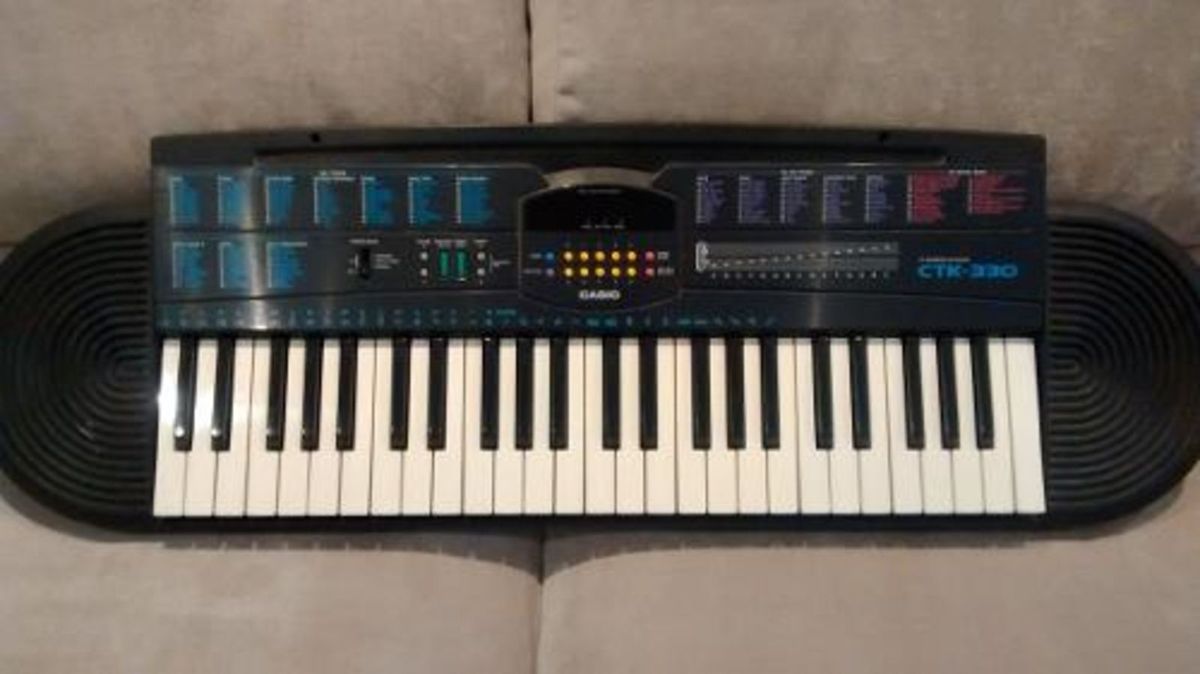 Teclado Casio Ctk 330 em Perfeito Estado Item de Música Casico Usado