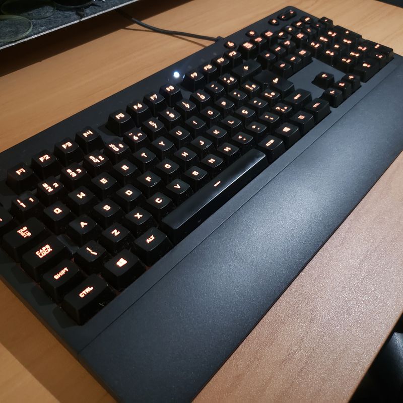 Teclado gamer logitech outlet serie g prodigy g213