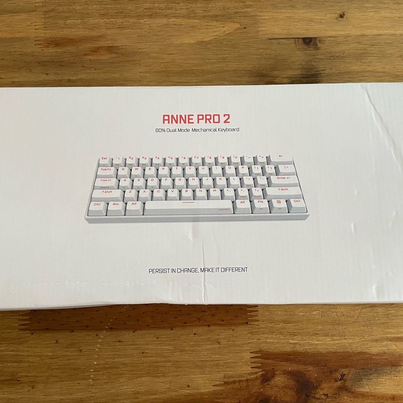 Teclado Mecânico Anne Pro 2 Preto Rgb Bluetooth Switch Brown