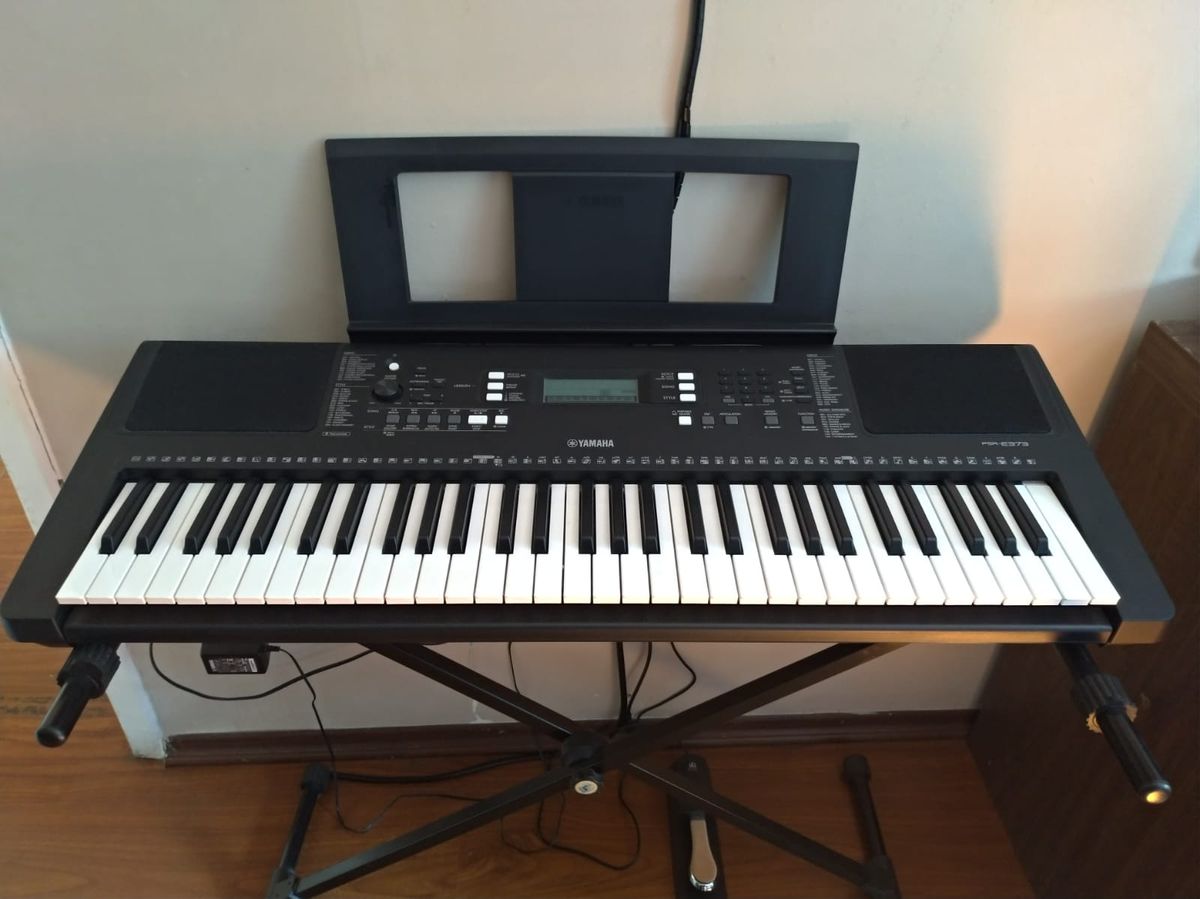 Teclado Musical Yamaha Psre373 + Pedal + Suporte Item de Música