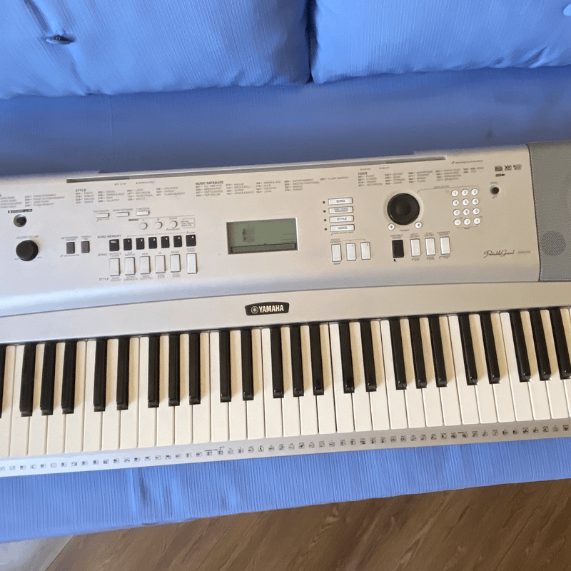 Teclado Yamaha Portable Grand Dgx-230 | Yamaha Usado 73221538 | enjoei