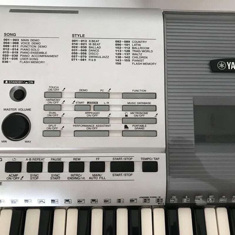 Teclado Yamaha Psr E403 | Teclado p/ Computador Yamaha Usado