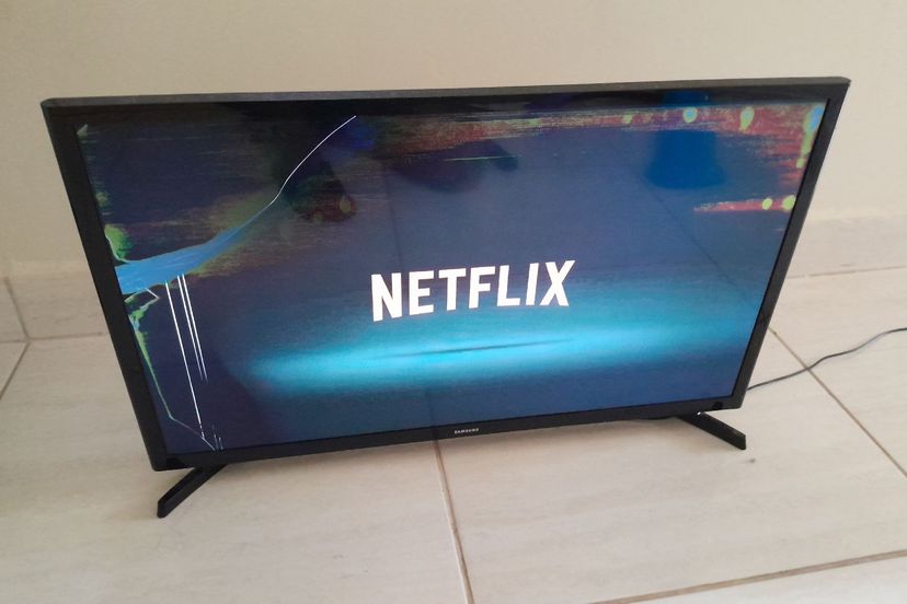 Televisão Led 32 Polegadas Smart,tela com Defeito | Item Info & Eletro ...