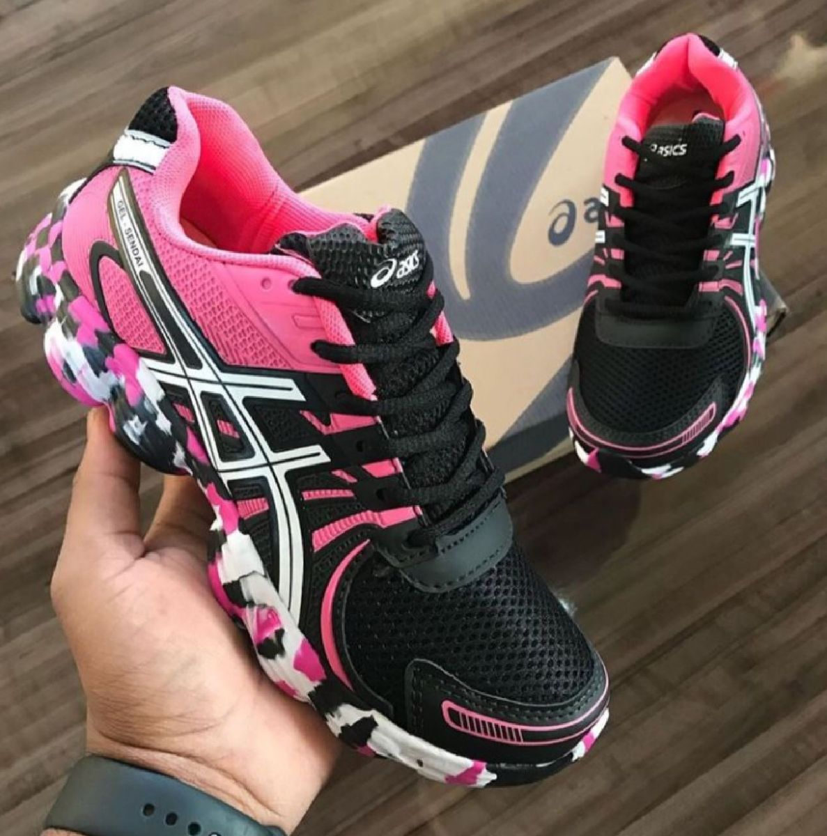 Asics preto outlet e rosa