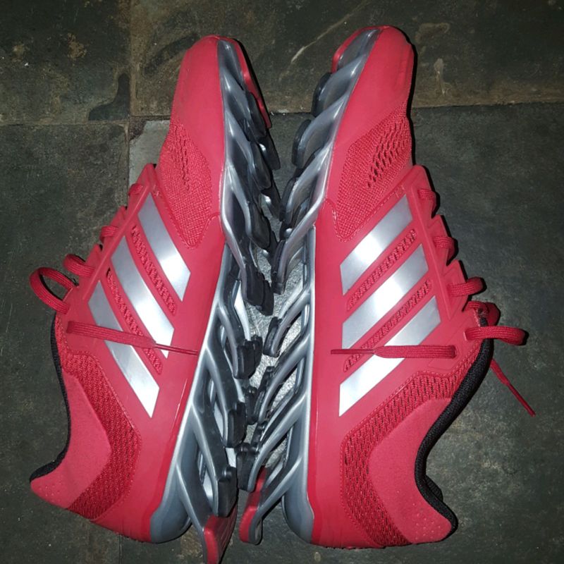 Tenis da adidas hot sale de 1000 reais