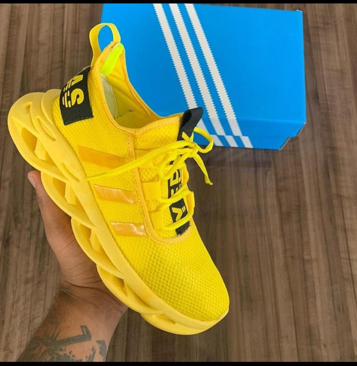 tenis adidas feminino amarelo