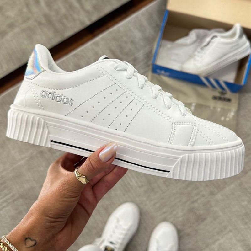 Adidas branco fashion com prata