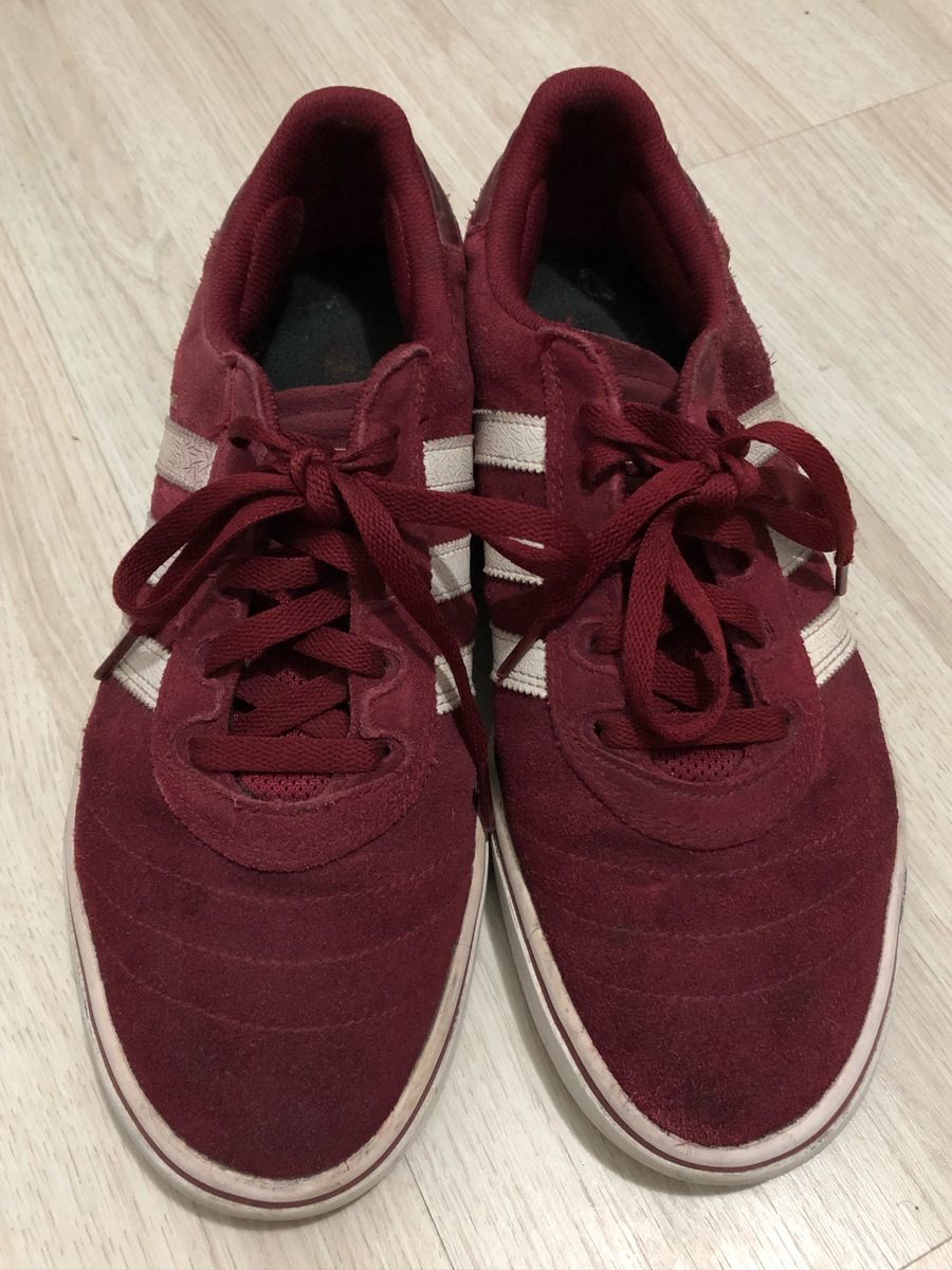 busenitz vermelho