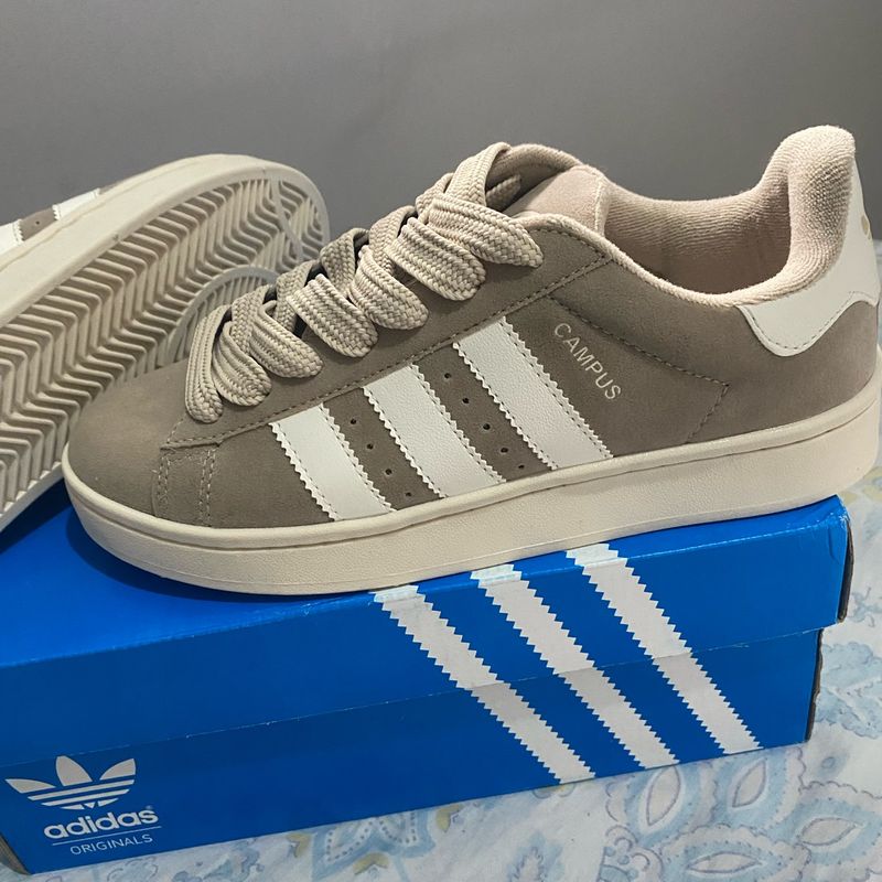 adidas gazelle silver green womens Campus Beges (SEGUNDA LINHA) – lojacollectioncrew main image 1