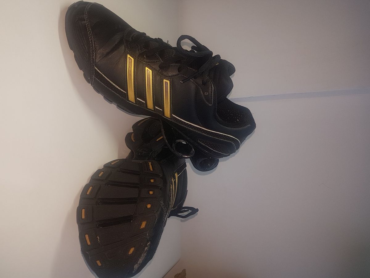 tenis adidas de couro preto