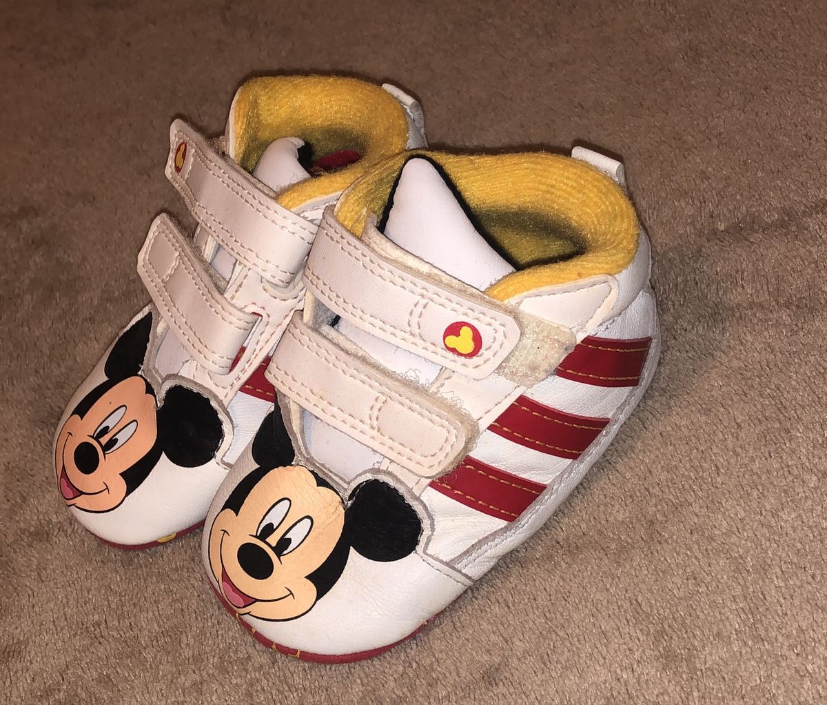 tenis do mickey para bebe