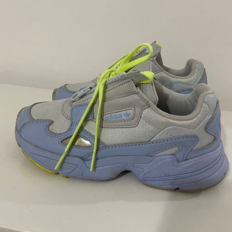 Adidas falcon celeste sales