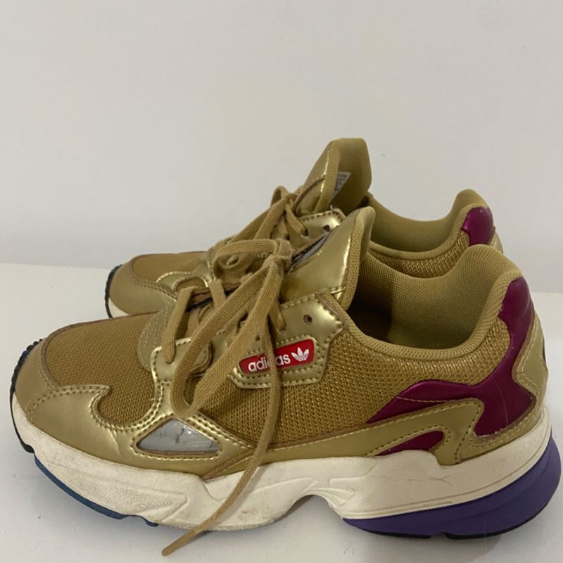 Tenis Adidas Falcon Dourado 34 Adidas Usado 99503130 enjoei
