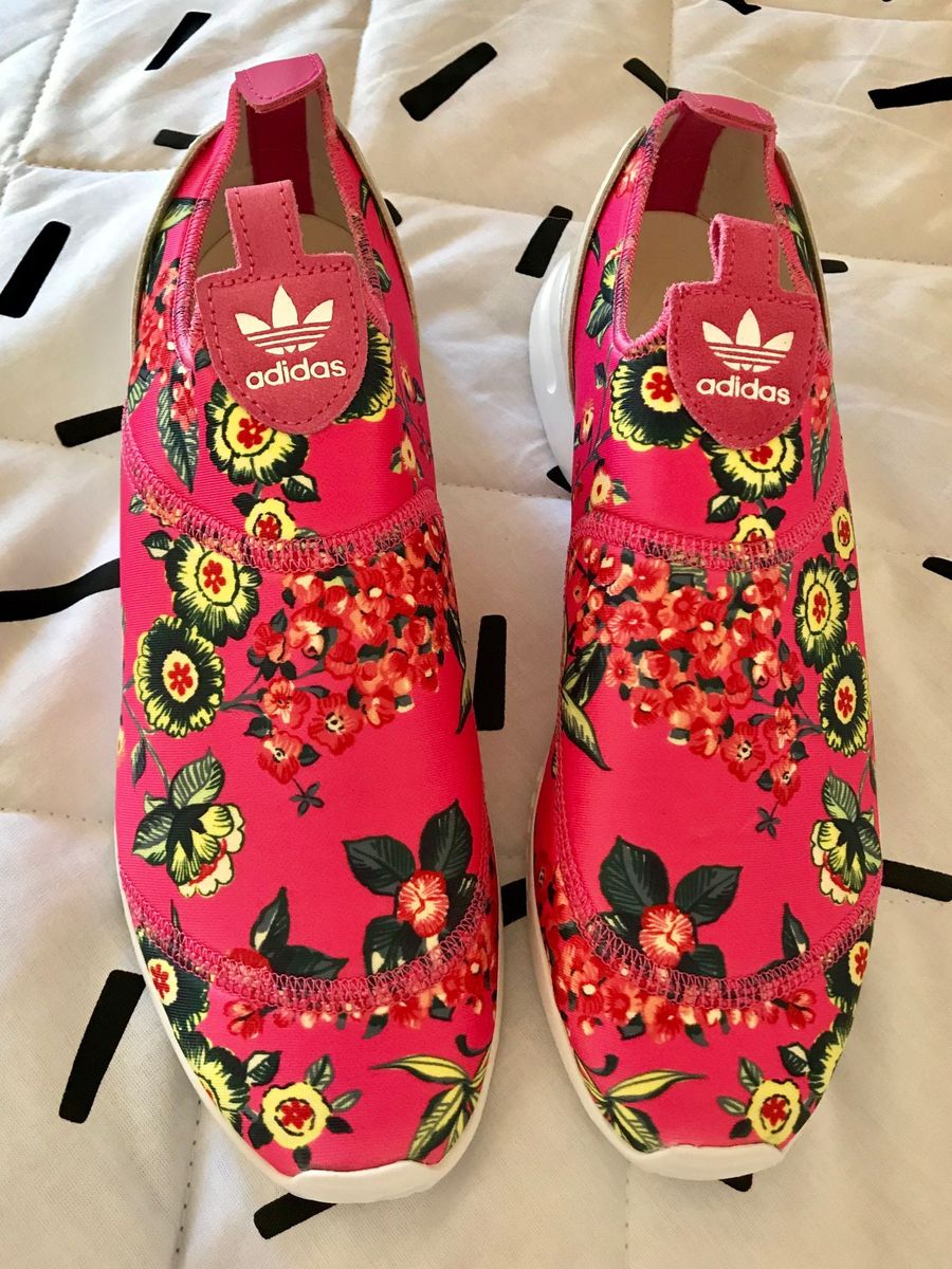 tenis adidas slip on florido