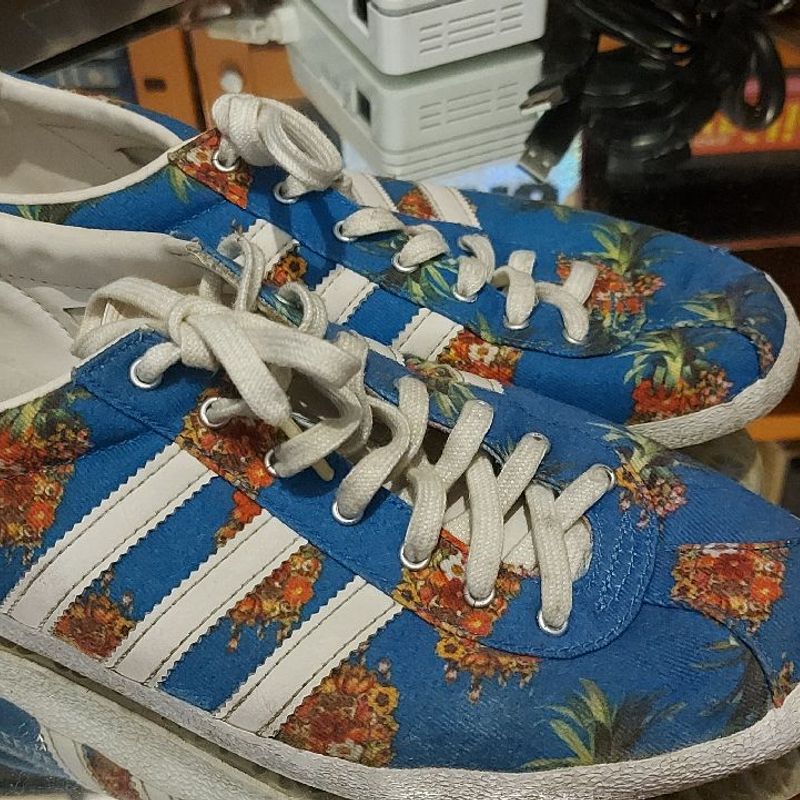 adidas gazelle tropical