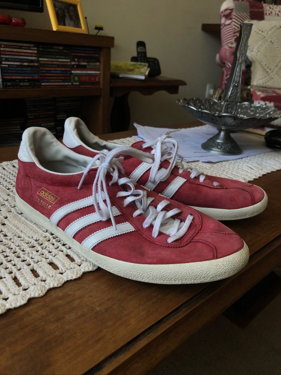 tenis adidas gazelle vermelho