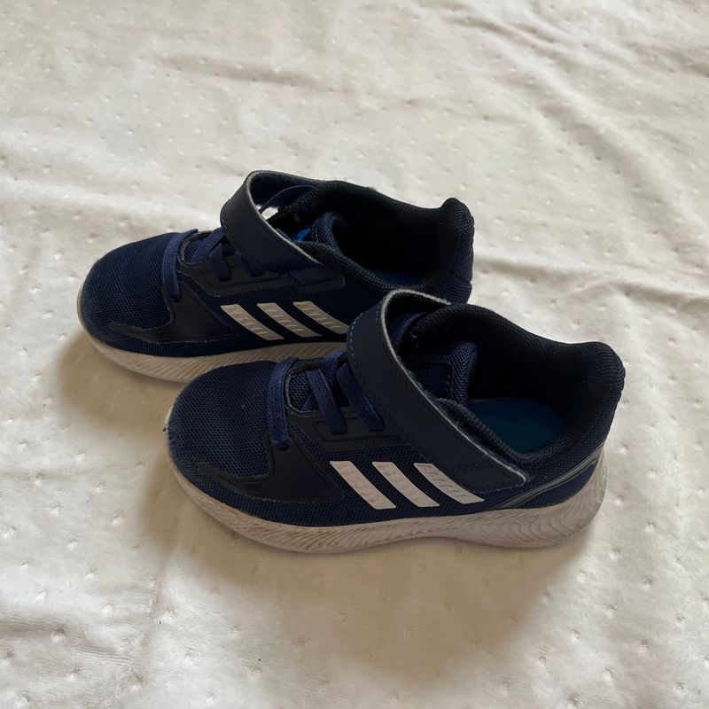 Tenis adidas store infantil tamanho 22