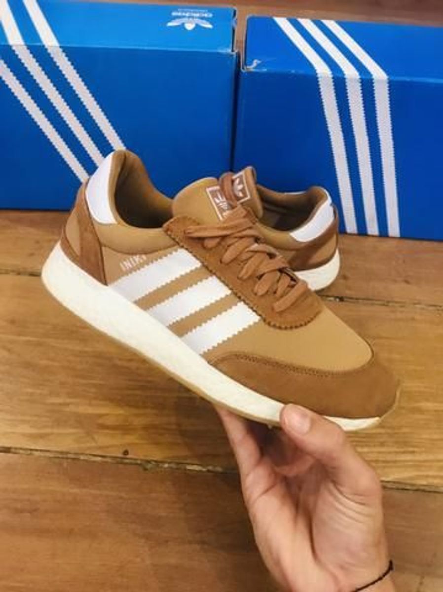 iniki marrom