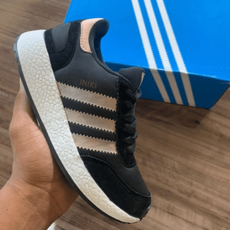 Adidas iniki hot sale feminino rosa