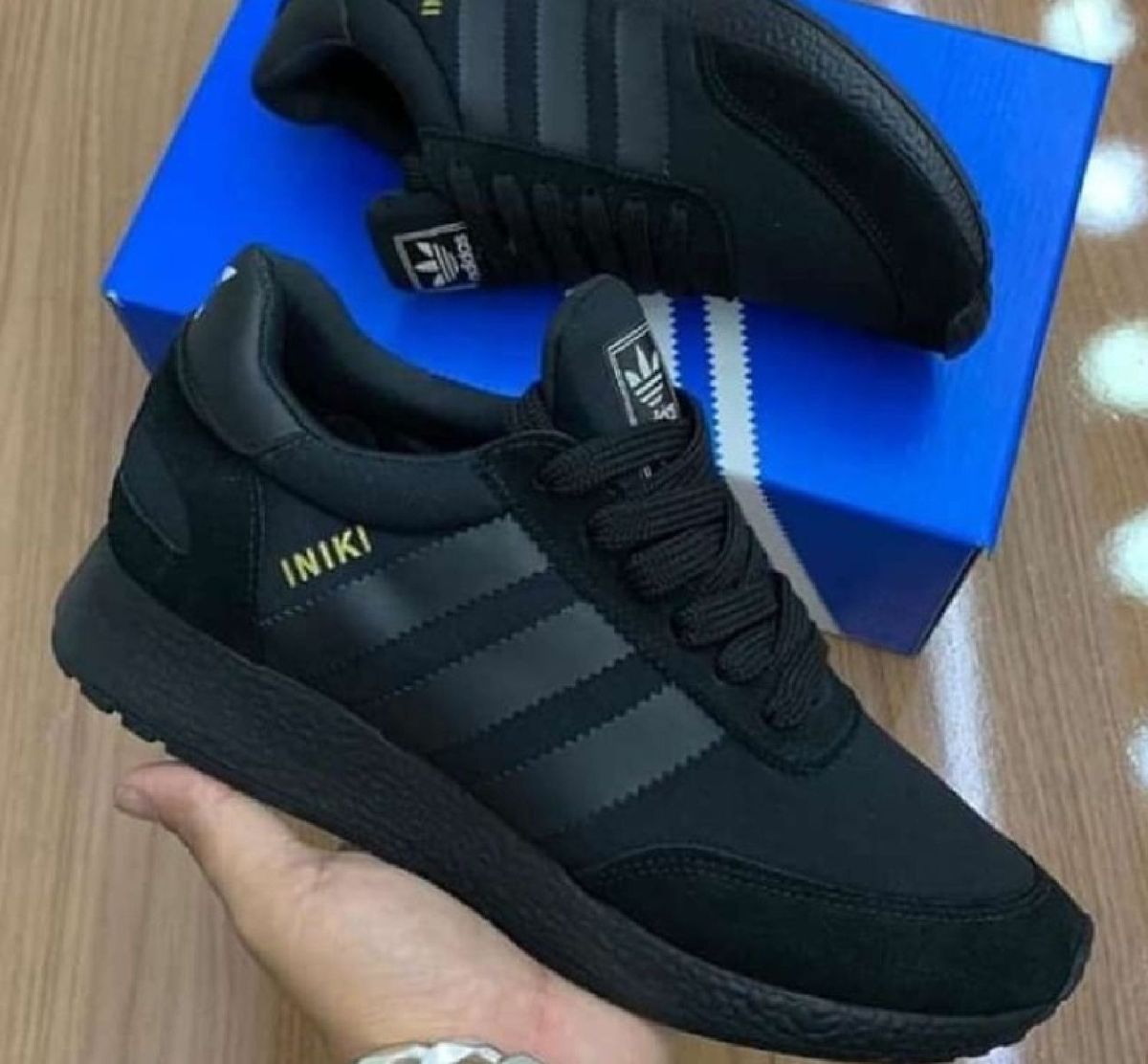 tenis preto da adidas