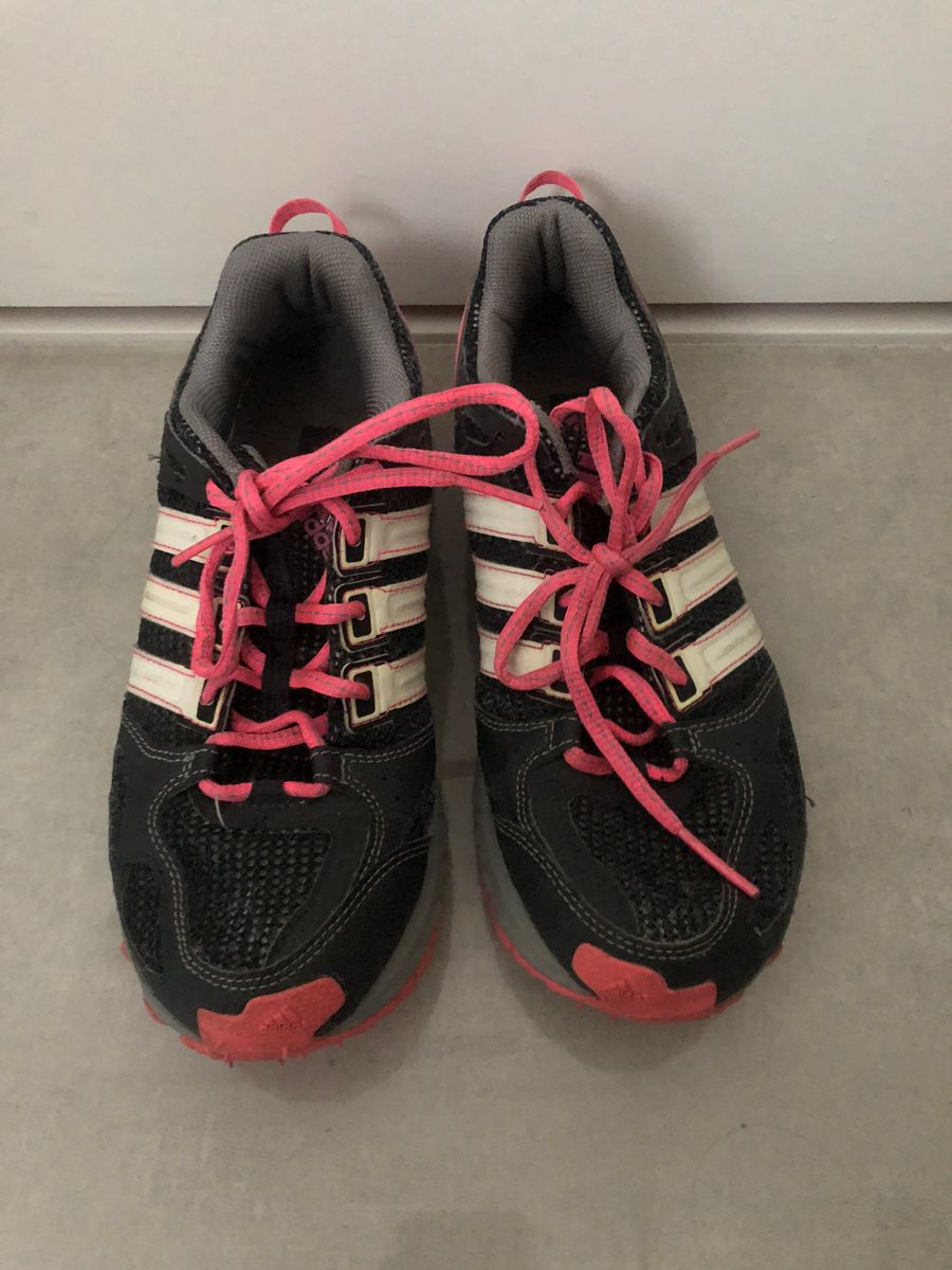 tenis adidas rosa neon