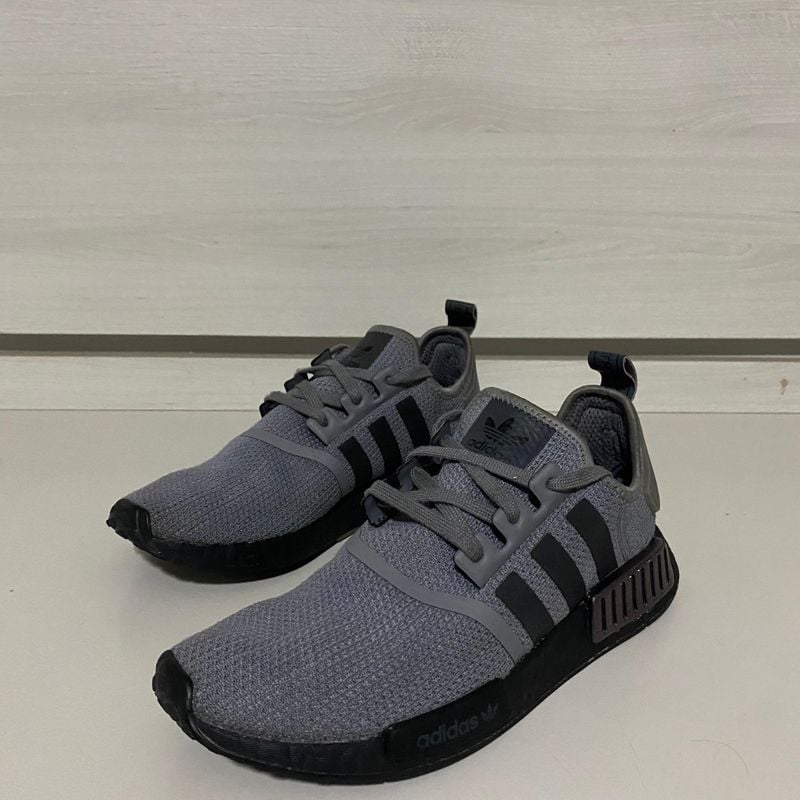 adidas gazelle silver green womens Tnis Adidas NMD R1 Cinza  NewSkull
