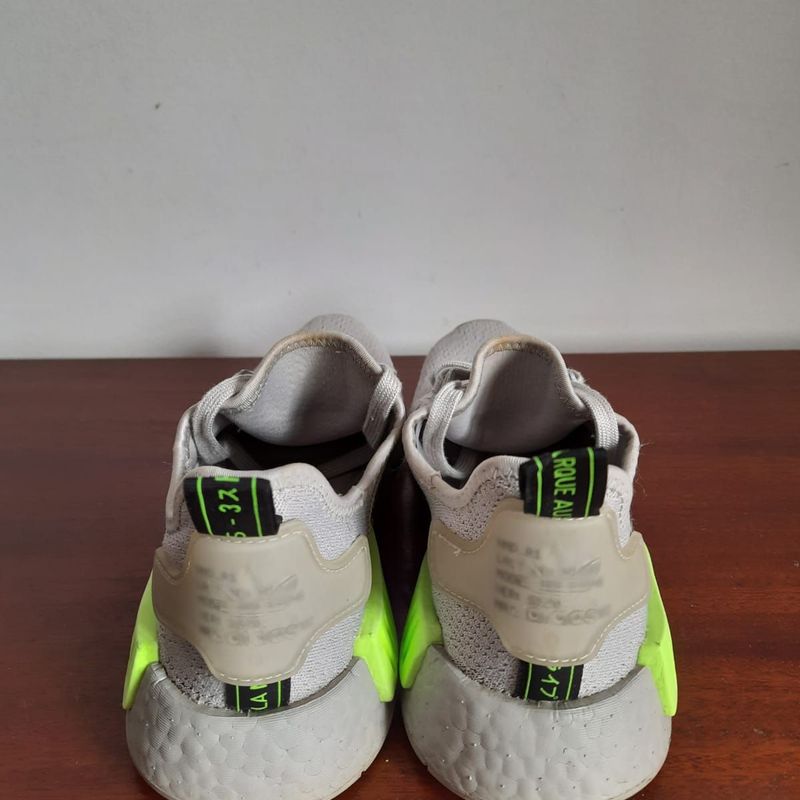 Tenis Adidas Nmd R1 Cinza com Verde Masculino Tam 40 Adidas