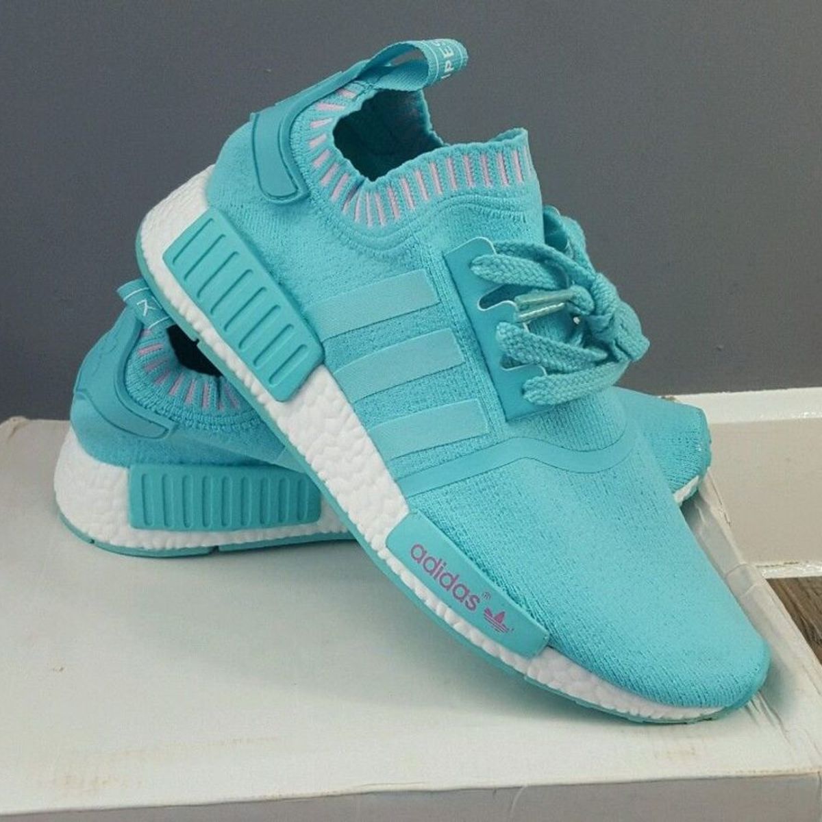 mint nmd adidas