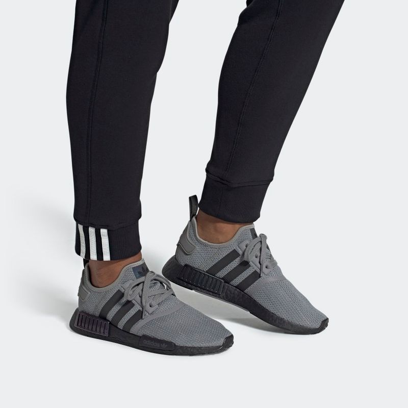 T nis Adidas Nmd r1 Eg8142 Novo Tamanho 43 T nis Masculino Adidas Nunca Usado 49128030 enjoei