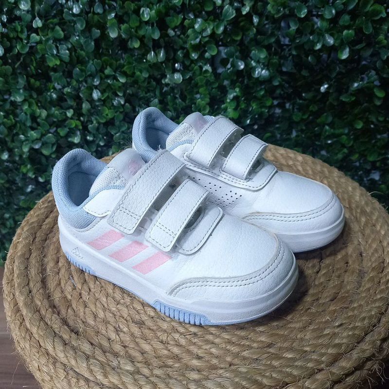 Tenis Adidas Non Marking Branco e Azul Original Tamanho 24 Adidas Usado 110282134 enjoei