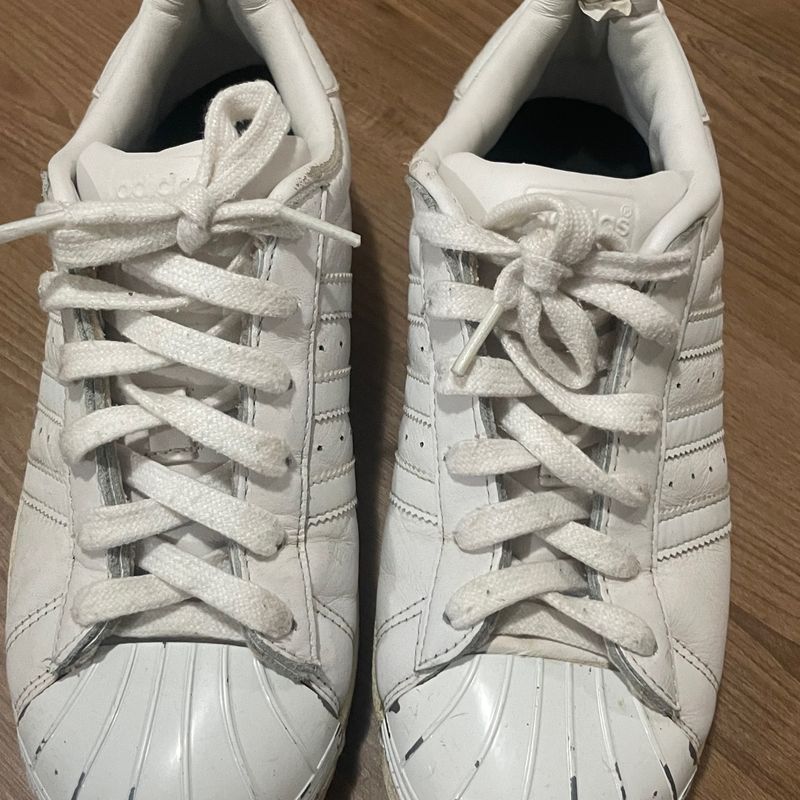 Tenis adidas best sale branco de couro