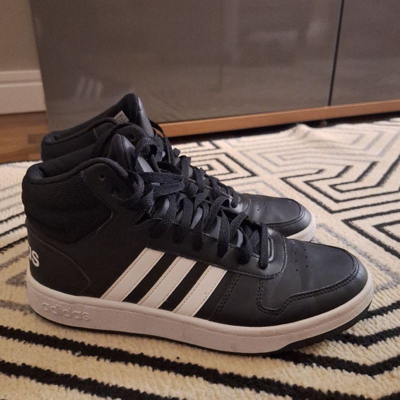 Tênis Adidas Originals de Cano Alto Preto e Branco Adidas Usado