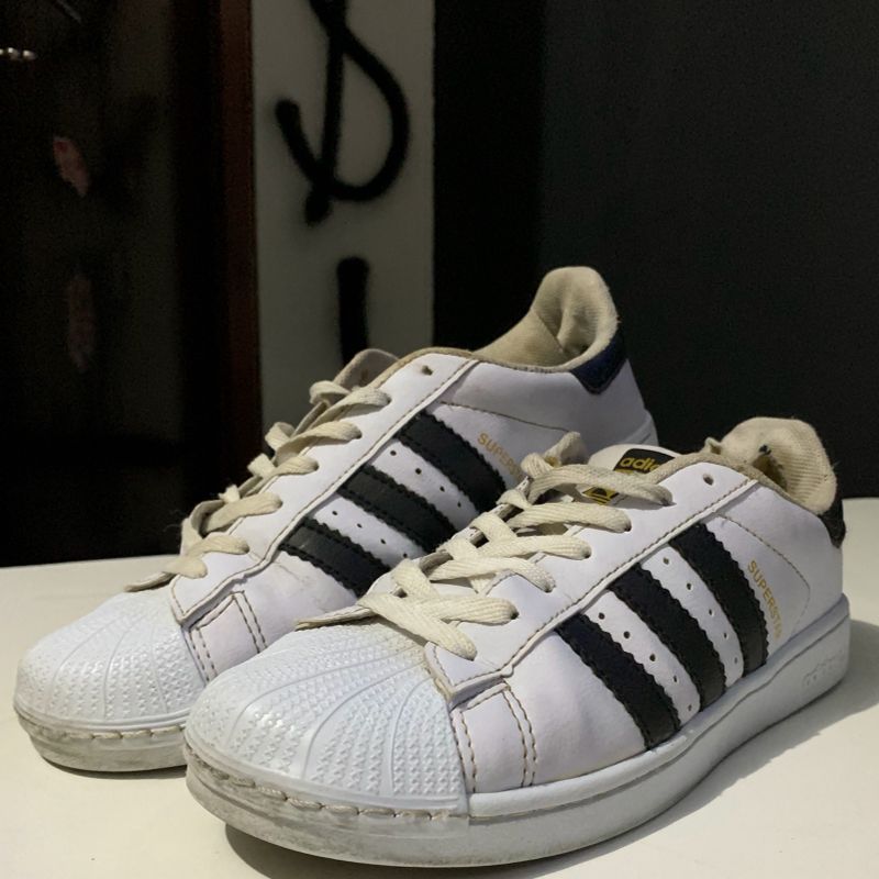 Adidas classic 2025 preto e branco