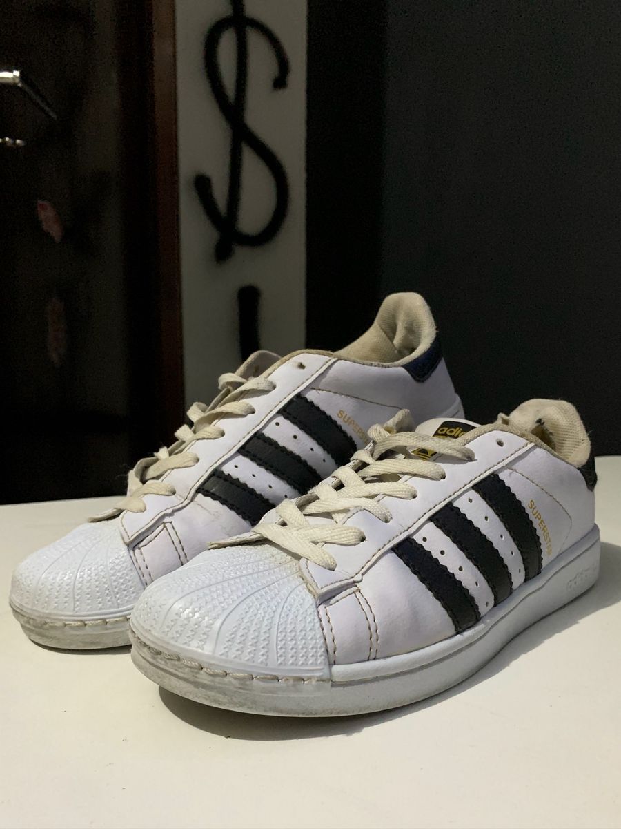 Adidas originals shop preto e branco